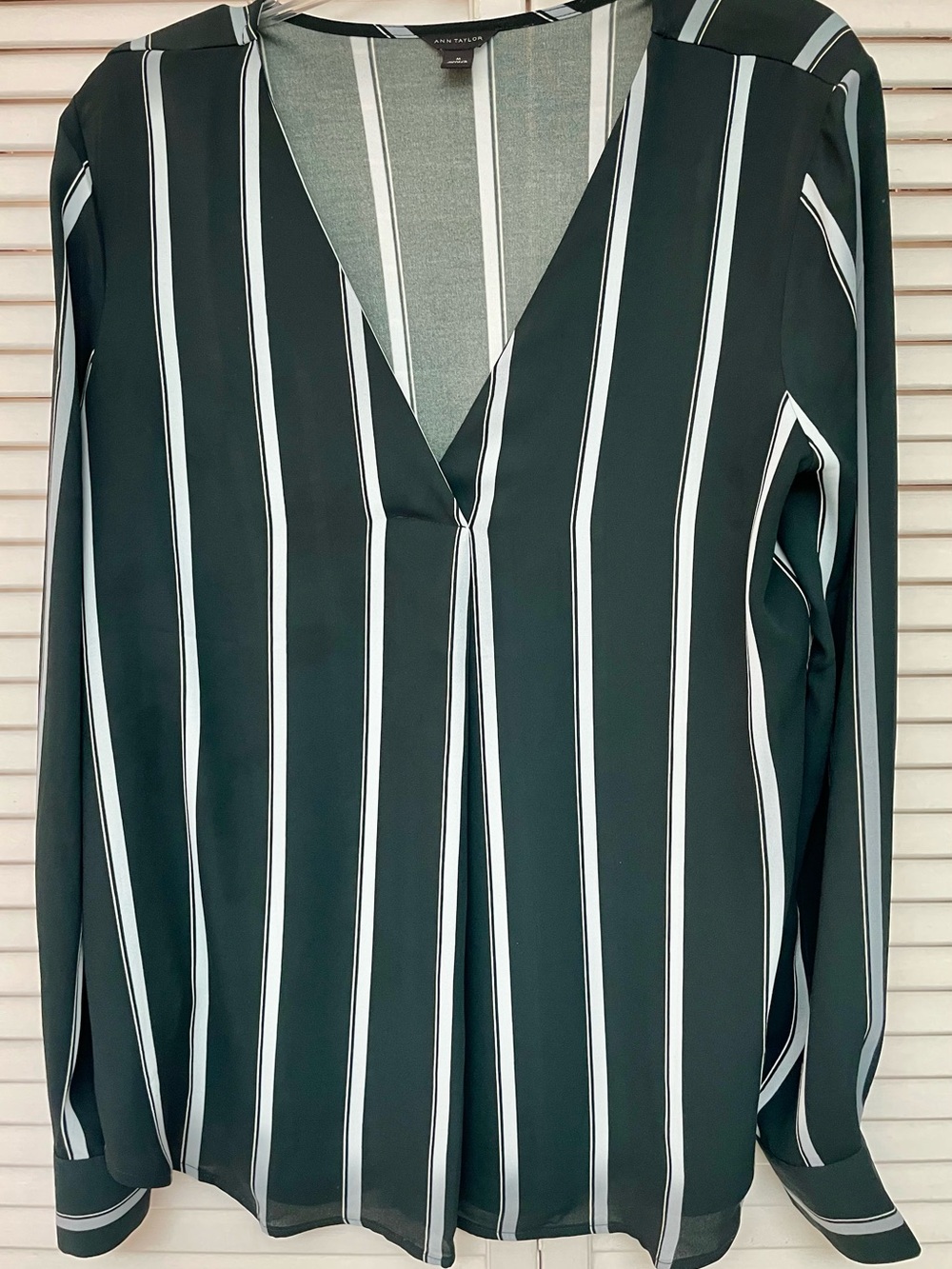 Ann Taylor Striped V-Neck Blouse in Dark Green and White